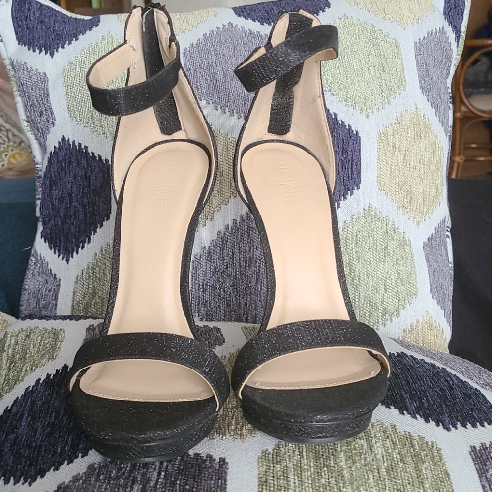 Heels - Picture 2 of 2